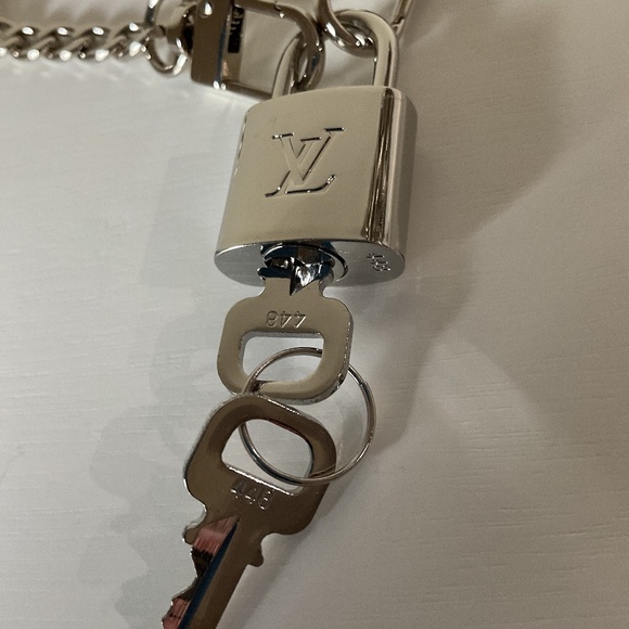 LV Padlock & Key excellent condition - Picture 1 of 4
